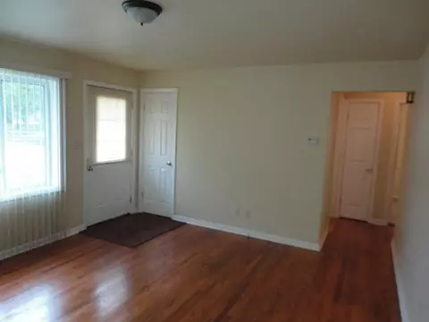 116 N Jay St, Griffith, IN 46319 photo 4