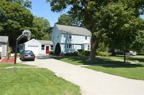 213 E Michigan St, Rolling Prairie, IN 46371 photo 1