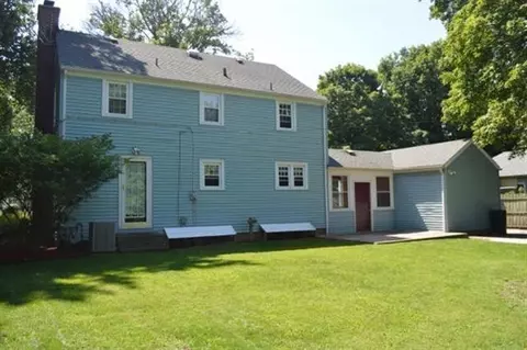 213 E Michigan St, Rolling Prairie, IN 46371 photo 4