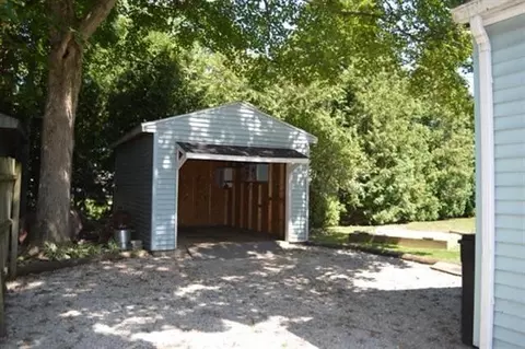 213 E Michigan St, Rolling Prairie, IN 46371 photo 2