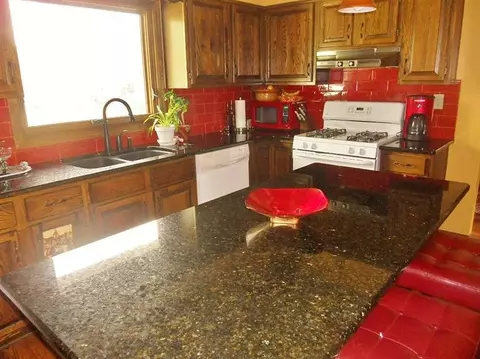 9601 Walnut Dr, Munster, IN 46321 photo 3