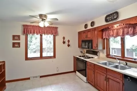 242 E 650, Valparaiso, IN 46383 photo 6