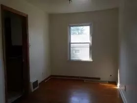 322 Gregory Ave, Munster, IN 46321 photo 3