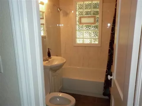 2925 Beverly Dr, Gary, IN 46408 photo 9
