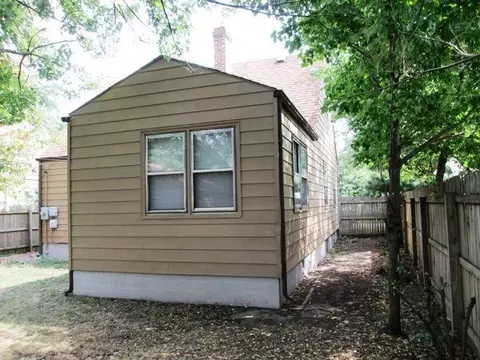 6738 Baring Ave, Hammond, IN 46324 photo 4