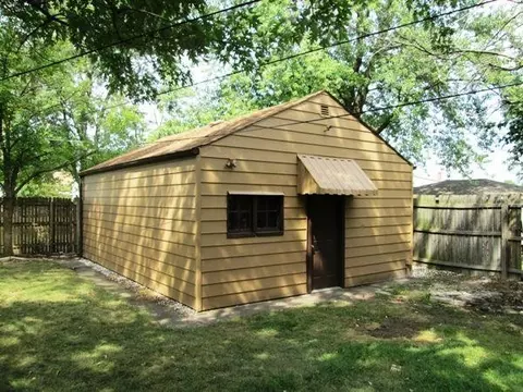 6738 Baring Ave, Hammond, IN 46324 photo 5