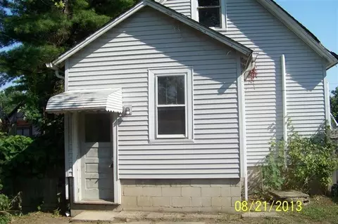 407 E North St, Crown Point, IN 46307 photo 8