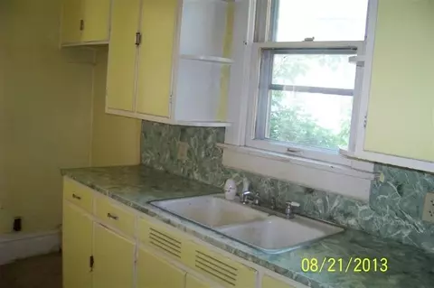 407 E North St, Crown Point, IN 46307 photo 4