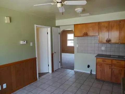 406 S Broad St, Griffith, IN 46319 photo 3