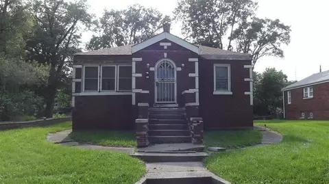 574 Matthews St, Gary, IN 46406 photo 1