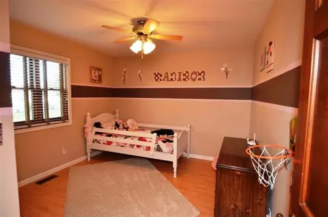 100 Walnut Ct, Hebron, IN 46341 photo 6