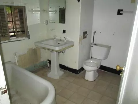 590 Roosevelt St, Gary, IN 46404 photo 9