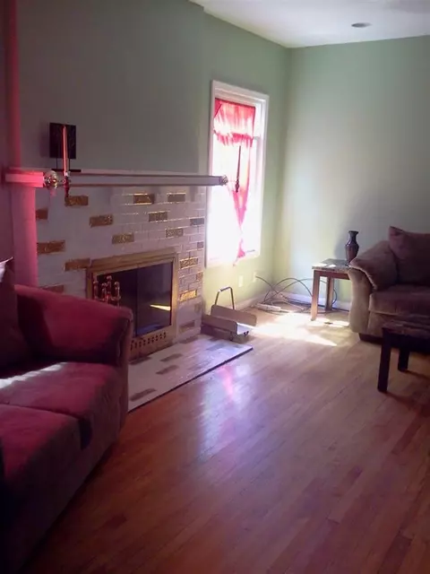 569 Buchanan St, Gary, IN 46402 photo 3