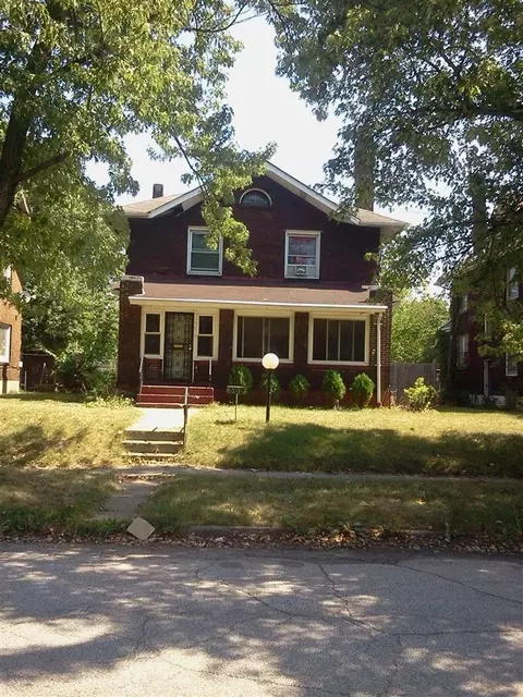 569 Buchanan St, Gary, IN 46402 photo 2