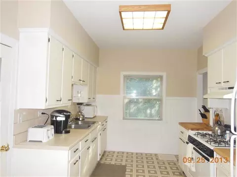823 Kankakee, Lowell, IN 46356 photo 5