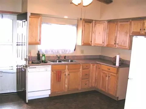 950 Myrtle Ave, Whiting, IN 46394 photo 4