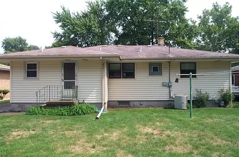 8556 Forest Ave, Munster, IN 46321 photo 3
