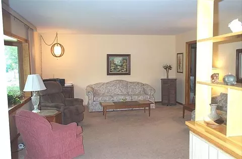 8556 Forest Ave, Munster, IN 46321 photo 4