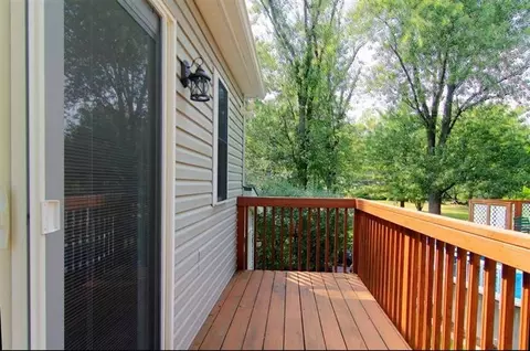 509 S Dexter Dr, Crown Point, IN 46307 photo 5