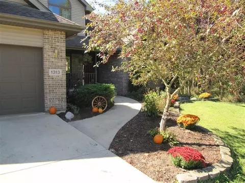 1313 E 800, Wheatfield, IN 46392 photo 5