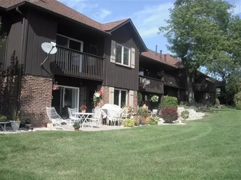 2525 E Lakeshore Dr, Crown Point, IN 46307 photo 8