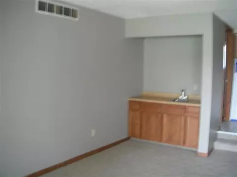 2525 E Lakeshore Dr, Crown Point, IN 46307 photo 5