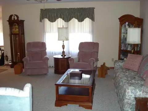 6052 Thomas St, De Motte, IN 46310 photo 3
