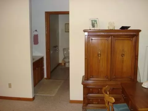 6052 Thomas St, De Motte, IN 46310 photo 10