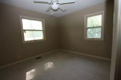 10436 N 500, De Motte, IN 46310 photo 5