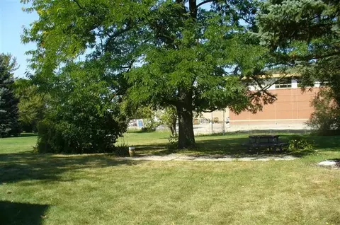 565 Berkley Dr, Dyer, IN 46311 photo 7