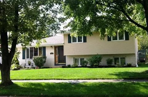 9806 Arthur Ct, Crown Point, IN 46307 photo 1