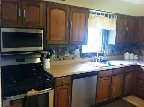 9806 Arthur Ct, Crown Point, IN 46307 photo 7