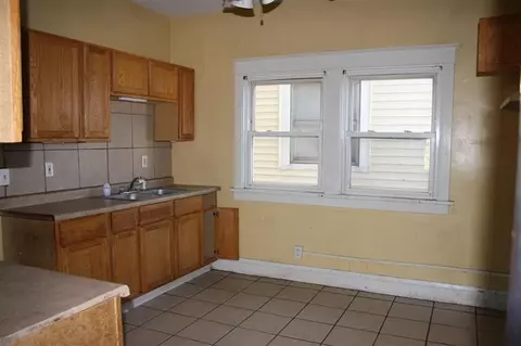 520 Delaware St, Gary, IN 46402 photo 2