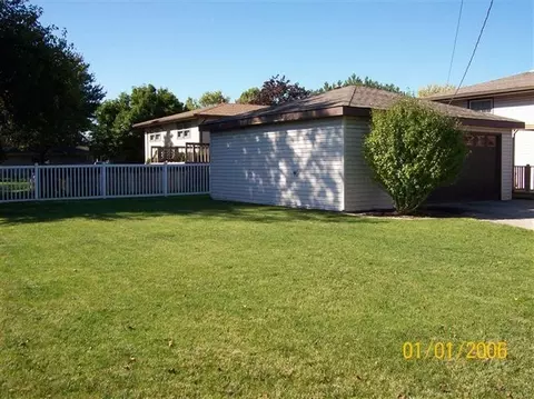 446 Willow Ln, Dyer, IN 46311 photo 2
