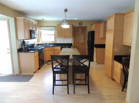 433 Canterbury Rd, Griffith, IN 46319 photo 3