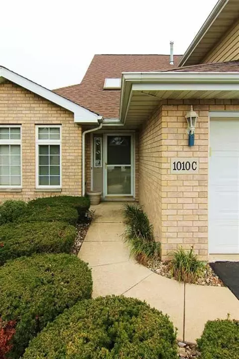 1010 Easy St, Crown Point, IN 46307 photo 3