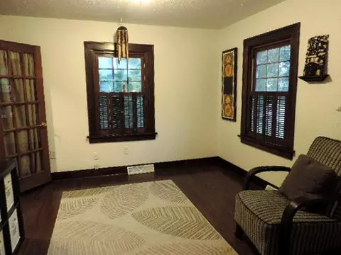 216 N Colfax St, Griffith, IN 46319 photo 8