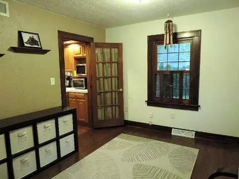 216 N Colfax St, Griffith, IN 46319 photo 10
