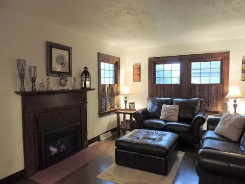 216 N Colfax St, Griffith, IN 46319 photo 6