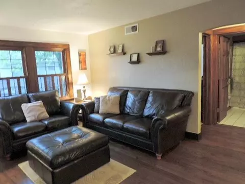 216 N Colfax St, Griffith, IN 46319 photo 4