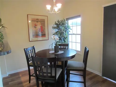 1204 Sawgrass Dr, Griffith, IN 46319 photo 6