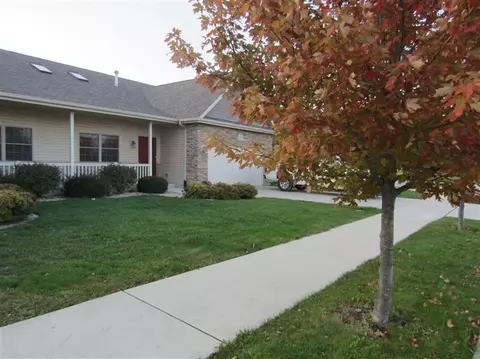 1204 Sawgrass Dr, Griffith, IN 46319 photo 1
