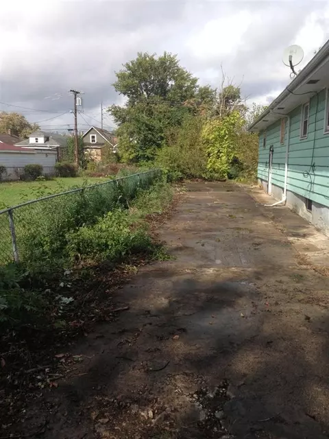1440 W 16th Ave, Gary, IN 46407 photo 2