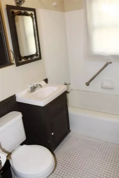 232 N Dwiggins, Griffith, IN 46319 photo 6