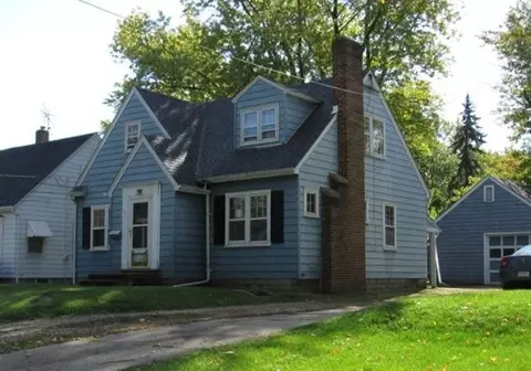 305 E South St, Crown Point, IN 46307 photo 1