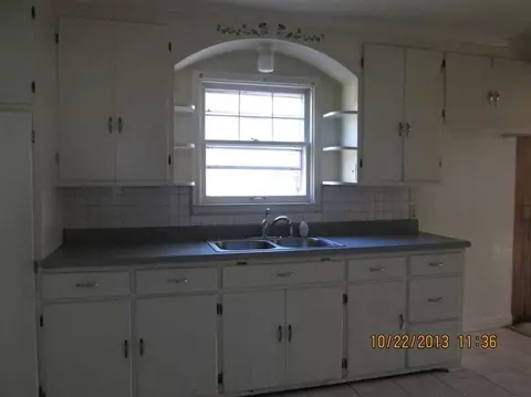 305 E South St, Crown Point, IN 46307 photo 2