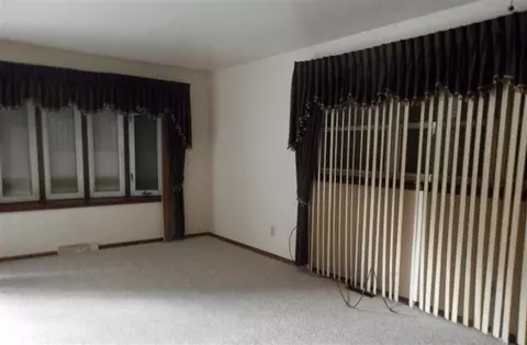 519 S Warrick St, Gary, IN 46403 photo 2