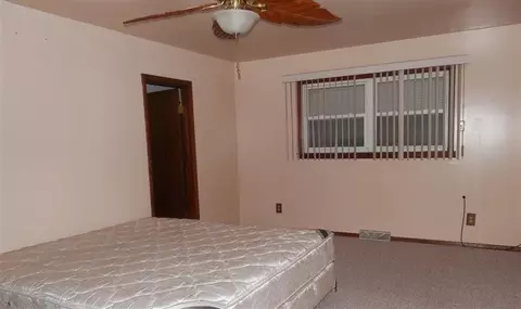 519 S Warrick St, Gary, IN 46403 photo 4