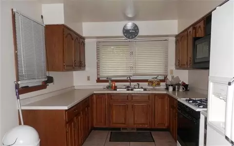 519 S Warrick St, Gary, IN 46403 photo 3
