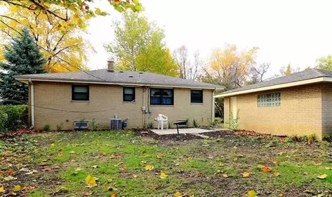 147 W Carnation, Dyer, IN 46311 photo 3